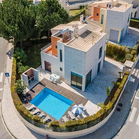 Viva Villa
