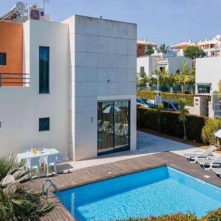 Villa Viva *